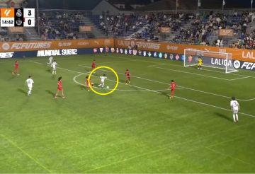 بعد حركة زيدان.. جوهرة أكاديمية ريال مدريد يسجل هدفا مذهلا (فيديو) بعد حركة زيدان.. جوهرة أكاديمية ريال مدريد يسجل هدفا مذهلا (فيديو)