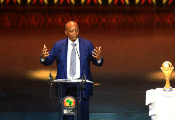 أول تعليق من رئيس الكاف بعد تجريد السنغال من لقب كأس إفريقيا وتتويج المغرب