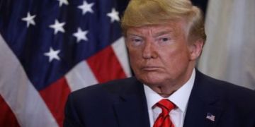 ترامب يهنئ مسلمي أمريكا بحلول عيد الفطر