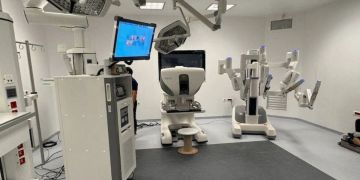 من الترافع البرلماني إلى غرفة العمليات.. فاس تدخل عصر الجراحة الروبوتية بـ39,6 مليون درهم من الترافع البرلماني إلى غرفة العمليات.. فاس تدخل عصر الجراحة الروبوتية بـ39,6 مليون درهم