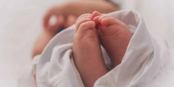 غضب جراء وضع سيدة مولودها بالشارع في صفرو