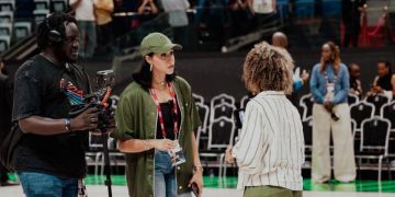 بإطلالة مغربية مميزة.. سناء مسودي تخطف الأنظار في حدث رياضي بارز -صور