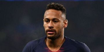 بسبب إساءة للنساء.. نيمار يتسبب في أزمة داخل البرازيل
