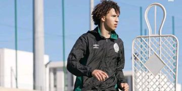 الرجاء يكافئ نجمه الشاب يحيى إيغيز