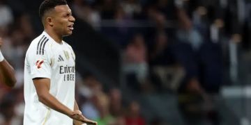 ضربة في الوجه تغيب مبابي عن التداريب قبل 3 أيام من مواجهة بايرن