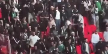 أحكام بالحبس النافذ في حق جماهير الرجاء بعد شغب الكلاسيكو أحكام بالحبس النافذ في حق جماهير الرجاء بعد شغب الكلاسيكو