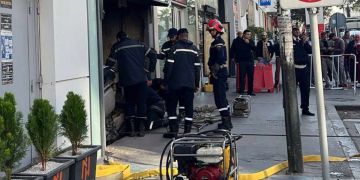تدخل سريع للوقاية المدنية يحرر 3 أشخاص من داخل مصعد معطل بالبيضاء