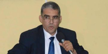 عميد كلية موقوف بسبب مكالمة جنسية مع طالبة يوضح ما حدث عميد كلية موقوف بسبب مكالمة جنسية مع طالبة يوضح ما حدث