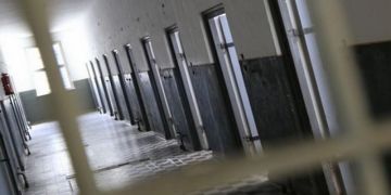 سجن مراكش يستقبل أستاذا متورطا في بيع أجوبة الباك سجن مراكش يستقبل أستاذا متورطا في بيع أجوبة الباك