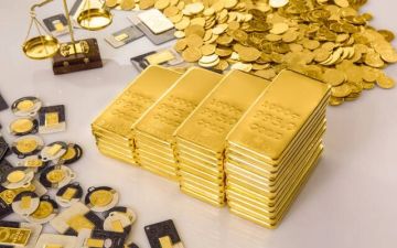 الذهب يواصل تراجعه وسط مخاوف رفع الفائدة الأمريكية