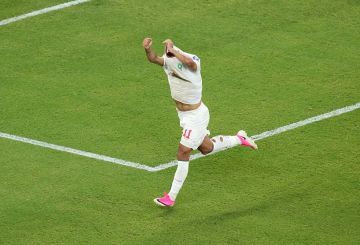 بعد تألقه في مونديال 2026.. لاعب عربي يتعاقد مع بايرن ميونخ (فيديو) بعد تألقه في مونديال 2026.. لاعب عربي يتعاقد مع بايرن ميونخ (فيديو)