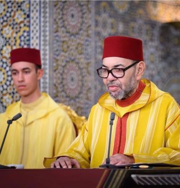 ولي العهد المغربي يخطف الأضواء في خطاب العرش (فيديو) ولي العهد المغربي يخطف الأضواء في خطاب العرش (فيديو)