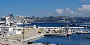 لاراثون: إسبانيا خسرت الرهان في مضيق جبل طارق أمام ميناء طنجة المتوسط