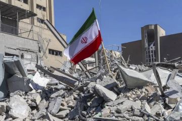 إيران تؤكد جمود محادثات السلام الأمريكية وهرمز يشعل أزمة الطاقة إيران تؤكد جمود محادثات السلام الأمريكية وهرمز يشعل أزمة الطاقة