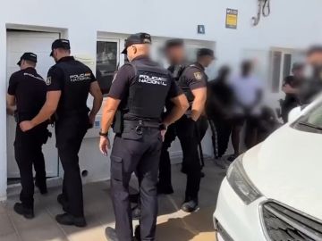 تهريب المهاجرين من سبتة.. إسبانيا تفكك شبكة متخصصة تهريب المهاجرين من سبتة.. إسبانيا تفكك شبكة متخصصة