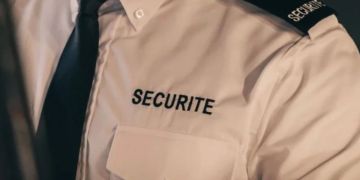 احتجاجات حراس أمن المستشفيات تتمدد للرباط رفضا لشروط التوظيف والطرد التعسفي احتجاجات حراس أمن المستشفيات تتمدد للرباط رفضا لشروط التوظيف والطرد التعسفي