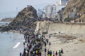 ما الذي يدفع الشباب العربي للمخاطرة بحياته في هجرة غير نظامية؟ ما الذي يدفع الشباب العربي للمخاطرة بحياته في هجرة غير نظامية؟