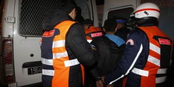 سياقة سيارة بطريقة استعراضية توقع عشرينيا في قبضة من أكادير سياقة سيارة بطريقة استعراضية توقع عشرينيا في قبضة من أكادير