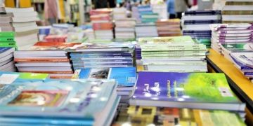 أزمة الخصاص في الكتب المدرسية.. رابطة الكتبيين تكشف المستجدات أزمة الخصاص في الكتب المدرسية.. رابطة الكتبيين تكشف المستجدات