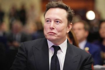 ماسك يستغل مكالمة أرباح تسلا لتقديم خطة أجور بتريليون دولار ماسك يستغل مكالمة أرباح تسلا لتقديم خطة أجور بتريليون دولار