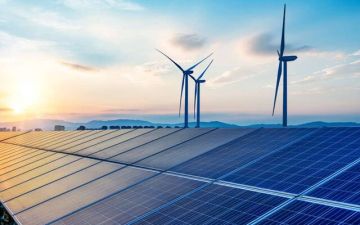 الطاقة المتجددة في عمان تسجل 2.4 تيراواط للساعة عام 2024