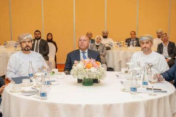 وزير النقل المصري يؤكد ضرورة ربط ميناء صحار في عمان بميناء السخنة وزير النقل المصري يؤكد ضرورة ربط ميناء صحار في عمان بميناء السخنة