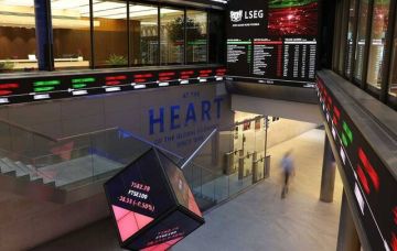 استقرار الأسهم البريطانية وارتفاع الإسترليني عقب خفض بنك إنجلترا الفائدة