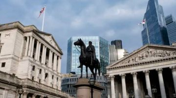 تحذيرات بريطانية من فقاعة جديدة في أسهم الذكاء الاصطناعي