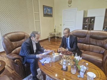 عراقجي يصف جولة مفاوضات النووي في روما بـالأكثر احترافية ويقول: واشنطن تفهمنا بشكل أفضل عراقجي يصف جولة مفاوضات النووي في روما بـالأكثر احترافية ويقول: واشنطن تفهمنا بشكل أفضل