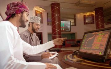 الخدمات المالية تتحول إلى أرباح سنوية عام 2025 مع نمو الإيرادات