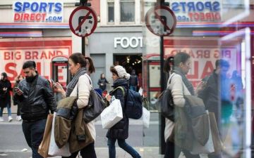 نمو الاقتصاد البريطاني يفوق التوقعات في نوفمبر