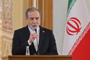 أول تعليق من وزير الخارجية الإيراني بعد انتهاء المحادثات مع أمريكا في مسقط