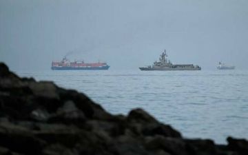 مصادر: 20 سفينة أوقفت تحركها في مضيق هرمز عبر ممر لارك 