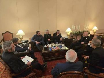 مفاوضات إسلام آباد: خلافات حادة حول مضيق هرمز واجتماعات ثلاثية مباشرة مفاوضات إسلام آباد: خلافات حادة حول مضيق هرمز واجتماعات ثلاثية مباشرة