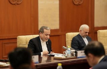 عراقجي يبحث مع وزير خارجية عربي مستقبل مضيق هرمز عراقجي يبحث مع وزير خارجية عربي مستقبل مضيق هرمز