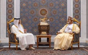 سلطان عمان يبحث علاقات التعاون وجهود الدبلوماسية مع رئيس وزراء قطر سلطان عمان يبحث علاقات التعاون وجهود الدبلوماسية مع رئيس وزراء قطر