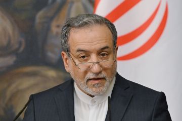 عراقجي: إيران وسلطنة عمان ستصدران قريبا بيانا مشتركا بشأن مضيق هرمز عراقجي: إيران وسلطنة عمان ستصدران قريبا بيانا مشتركا بشأن مضيق هرمز