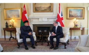 سلطان عمان ورئيس الوزراء البريطاني يبحثان تطورات المنطقة وأمن الملاحة سلطان عمان ورئيس الوزراء البريطاني يبحثان تطورات المنطقة وأمن الملاحة