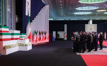 بالأسماء.. وفود من 5 دول عربية تحضر مراسم تشييع المرشد الإيراني السابق علي خامنئي بالأسماء.. وفود من 5 دول عربية تحضر مراسم تشييع المرشد الإيراني السابق علي خامنئي