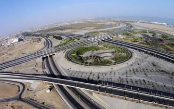 أطوال الطرق المعبدة في سلطنة عمان تتجاوز 45.6 ألف كيلومتر بنهاية 2025 أطوال الطرق المعبدة في سلطنة عمان تتجاوز 45.6 ألف كيلومتر بنهاية 2025