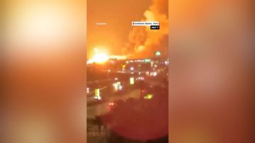 بعيدا عن المفاوضات مع عمان.. مشرعون إيرانيون يعدون مشروع قانون يخص الملاحة في مضيق هرمز بعيدا عن المفاوضات مع عمان.. مشرعون إيرانيون يعدون مشروع قانون يخص الملاحة في مضيق هرمز