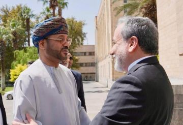 عمان وإيران تتفقان على إنشاء ممر ملاحي مؤقت مشترك في مضيق هرمز عمان وإيران تتفقان على إنشاء ممر ملاحي مؤقت مشترك في مضيق هرمز