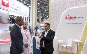 السفير العماني في موسكو: السوق الروسية تتيح فرصا واسعة لنمو الصادرات العمانية السفير العماني في موسكو: السوق الروسية تتيح فرصا واسعة لنمو الصادرات العمانية