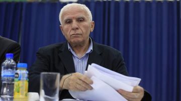 الأحمد: 5 فصائل أبلغتنا موافقتها على التحالف مع فتح الأحمد: 5 فصائل أبلغتنا موافقتها على التحالف مع فتح