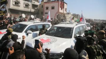 الإعلام الإسرائيلي ينشر الجدول الزمني المتوقع لتنفيذ الاتفاق مع (حماس) الإعلام الإسرائيلي ينشر الجدول الزمني المتوقع لتنفيذ الاتفاق مع (حماس)