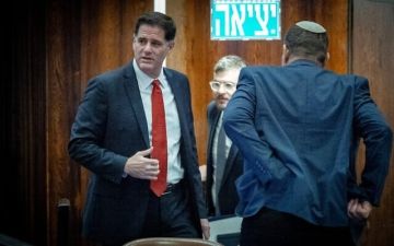 ستبدا يوم الاثنين- ديرمر يتوجه لشرم الشيخ للمشاركة في محادثات الصفقة ستبدا يوم الاثنين- ديرمر يتوجه لشرم الشيخ للمشاركة في محادثات الصفقة