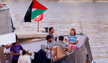 الاحتلال يرغم ناشطة إسبانية على توقيع اعتراف بإيذاء سجانة لقبول لترحيلها الاحتلال يرغم ناشطة إسبانية على توقيع اعتراف بإيذاء سجانة لقبول لترحيلها