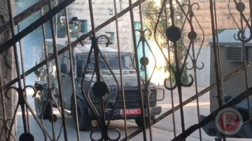 إصابات بالاختناق خلال اقتحام قوات الاحتلال وسط بلدة بيت أمر إصابات بالاختناق خلال اقتحام قوات الاحتلال وسط بلدة بيت أمر