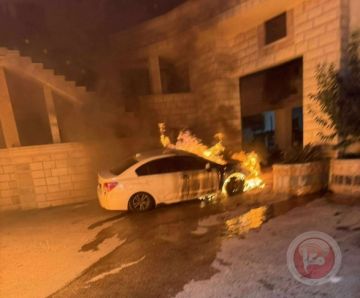 بحماية جيش الاحتلال: المستوطنون يحرقون بلدة دير دبوان برام الله بحماية جيش الاحتلال: المستوطنون يحرقون بلدة دير دبوان برام الله