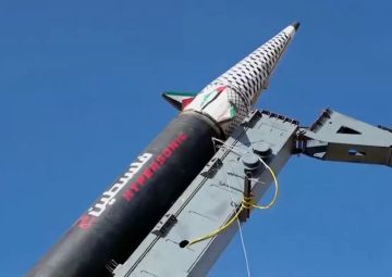 تسبب في تعليق حركة الطيران: أنصار الله تعلن إطلاق صاروخ متعدد الرؤوس 